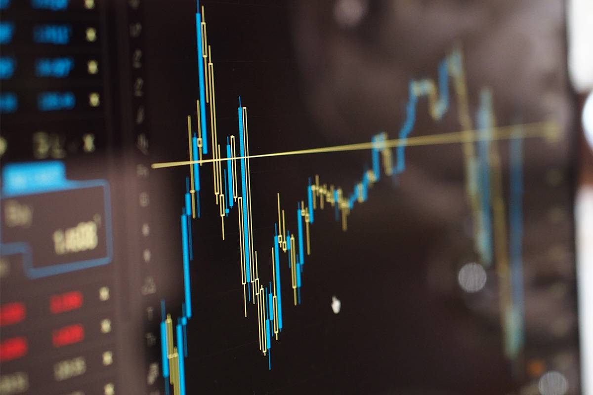 Three Lessons Learned from Real-World Metadata Management in Financial Services. Three Lessons Learned from Real-World Metadata Management in Financial Services.